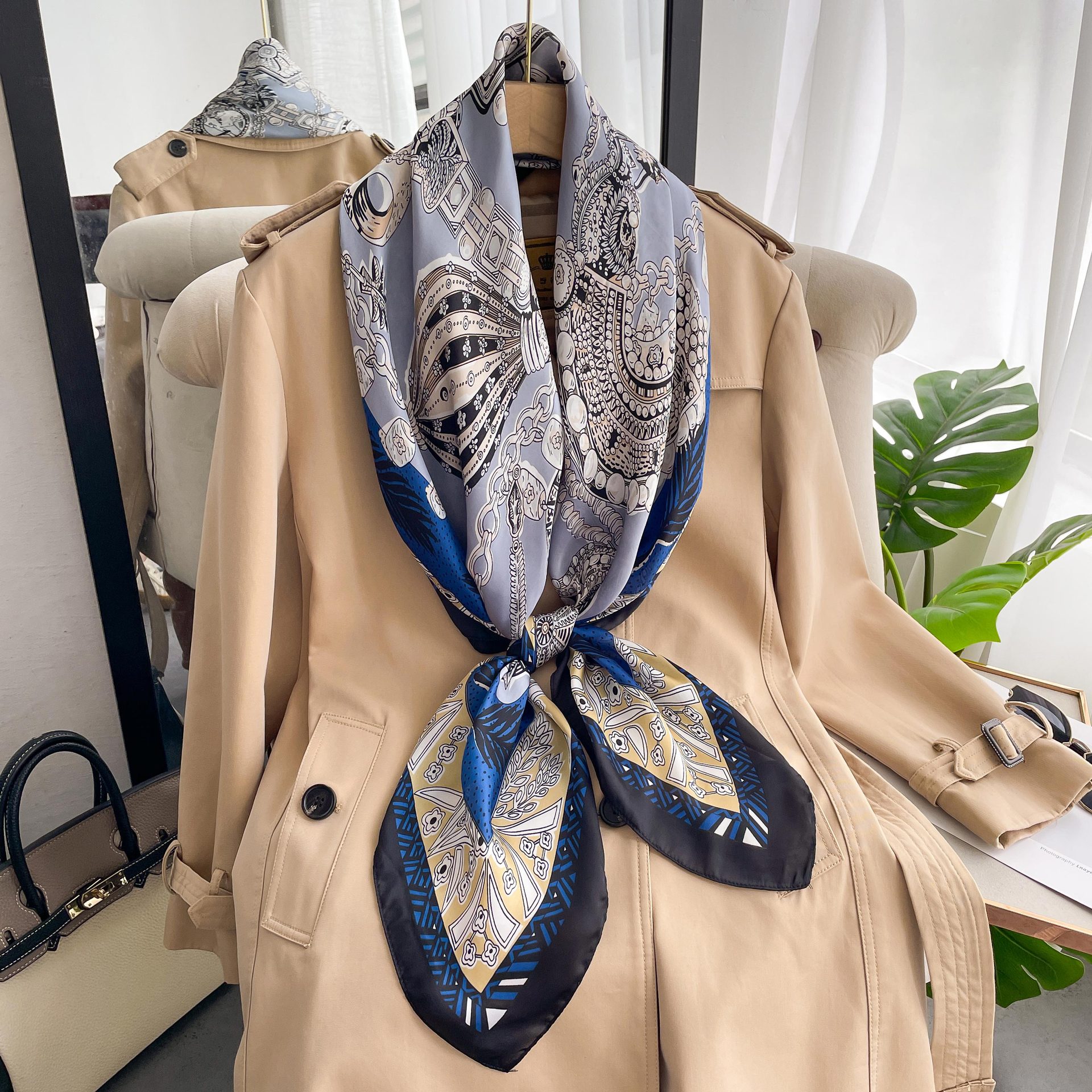 Herfst en winter zijden vierkante sjaal Twill zijde gekrulde rand bedrukte sjaal Egypte Quanzhang dithering hoge goederen leven_voghion.com