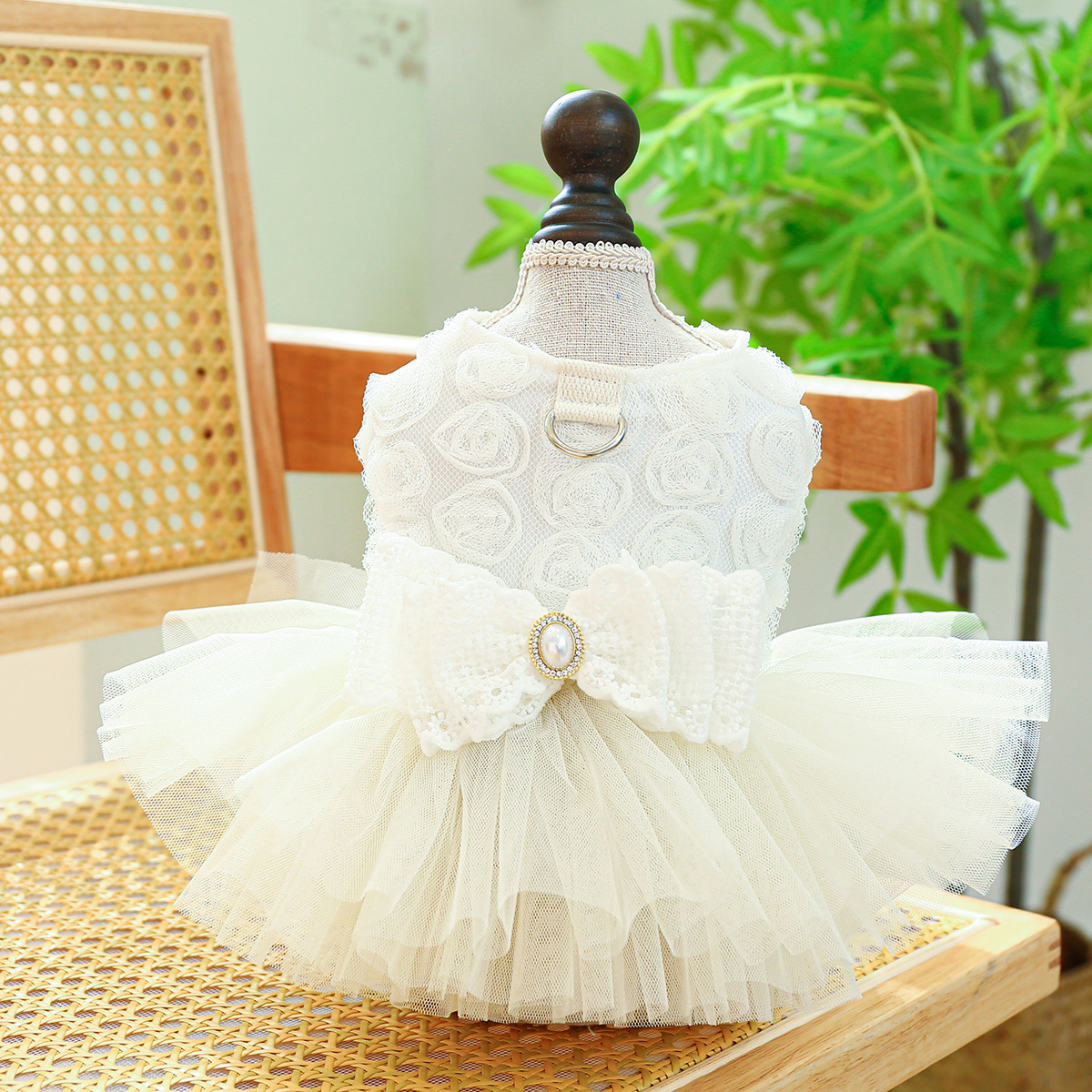 （度身訂製）「黃繡華章」高級寵物禮服裙 ｜寵物婚禮｜高端布料【UT系列】 main image 1