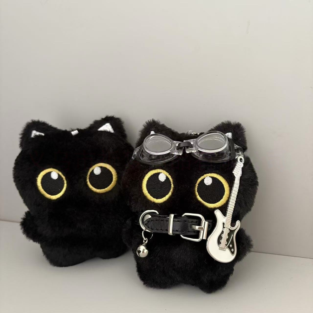 Big Eyes Black Cat Colgante Punk Little Black Cat Keychain bolsos colgante Rock Gato para amigos