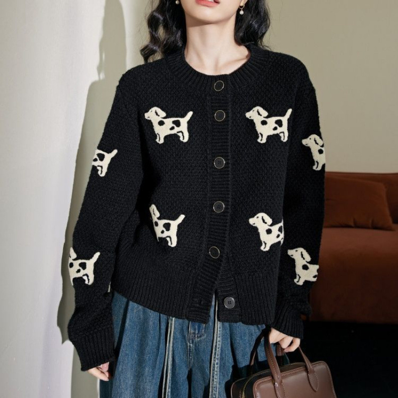 와이드 컬러 블랙 강아지 카디건 여성의 2024 년 새로운 가을과 겨울 내부 니트 스웨터 쇼트 코트 탑