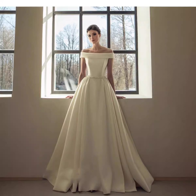 New Shoulder Satin Slimming Main Wedding Dress Trailing Trendy Lawn Yarn Church Wedding Out-door Light Yarn