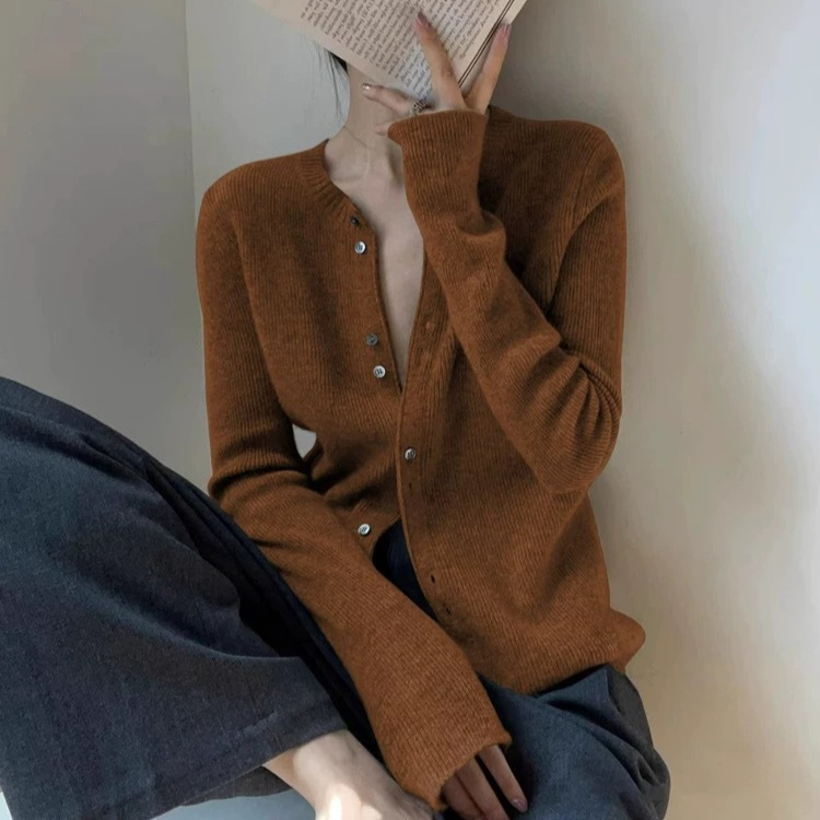 Maillard Caramel Color Knitted Cardigan for Women in Autum, Chic and Beautiful Inner Layering Sweater, European High-End Top Maillard Caramel Color Knitted Cardigan for Women in Autum, Chic and Beautiful Inner Layering Sweater, European High-End Top