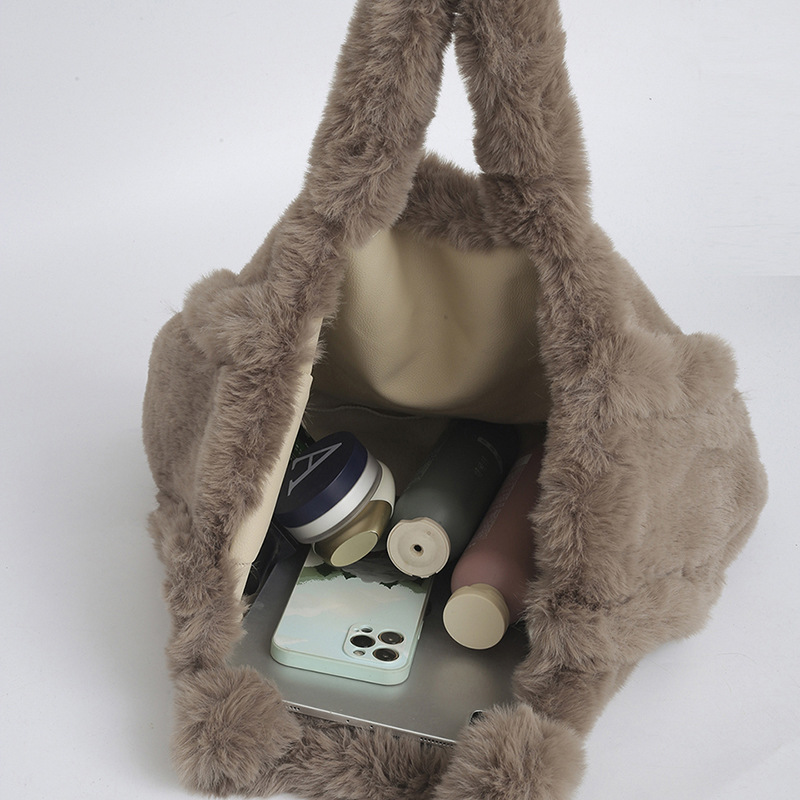 Bolsa de lana de mujeres otoño invierno bolsa de mano casual bolsa de hombro de moda bolsa de brazo de gran capacidad bolsa de mano bolsa de peluche
