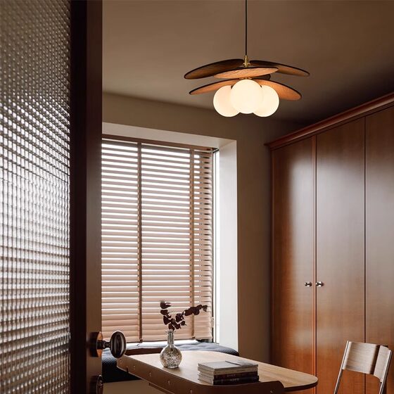French retro antique master bedroom lamp chandelier Japanese rattan dining table dining room lamp study balcony stair lamp