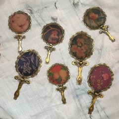 WBZ7手持鏡子帶柄香雲紗手工布藝便攜桌面可立中式復古摺疊隨身小