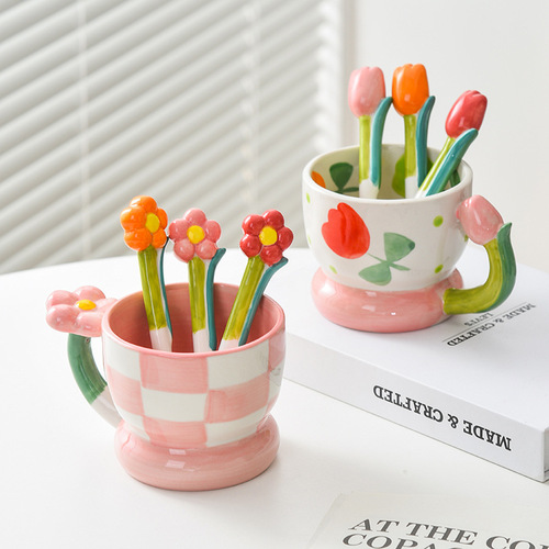 Korean style ins girly heart cute three-dimensional flower hand-painted tulip ceramic spoon long handle mixing spoon coffee spoon
