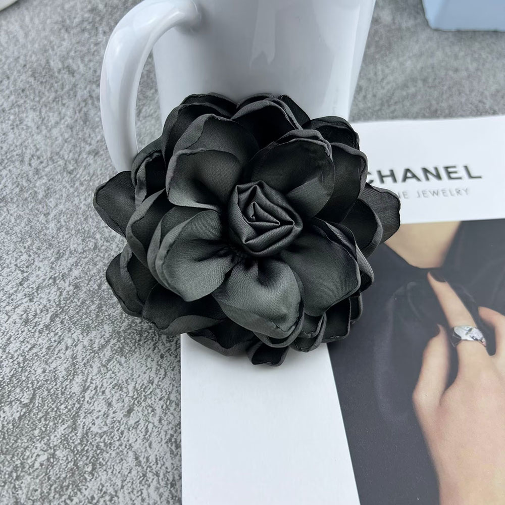 Elegant Flower Satin Unisex Corsage display picture 22