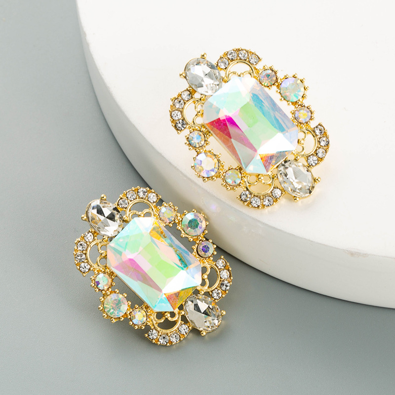 Wholesale Hollow Alloy Inlaid Glass Rhinestone Earrings display picture 3