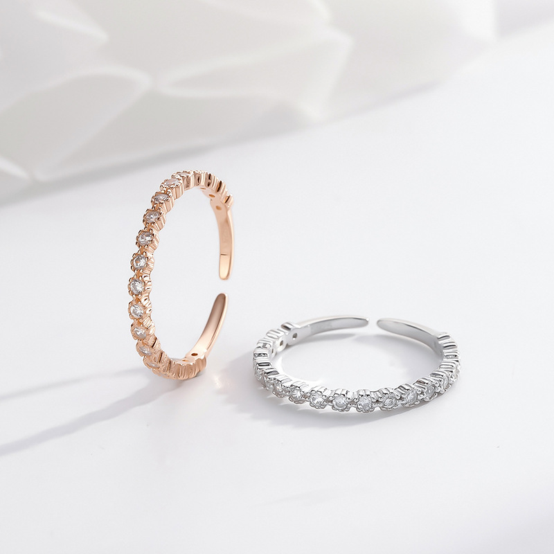 Estilo ins anillo de plata esterlina S925 moda anillo de diamante completo femenino ligero estilo de lujo anillo de diseño de nicho femenino anillo apilado desgaste