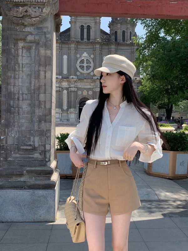 辣妹风V领长袖衬衫女早秋新款设计感休闲女高腰显瘦短裤时尚套装|undefined
