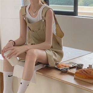 ����ɫ���|���b����Ů�ļ����������@��ֱͲ��ڴ����e��ȶ�ѝ��