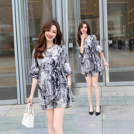 超仙小个子遮肚碎花两件套大码女装显瘦收腰国风复古夏季裙子短裤