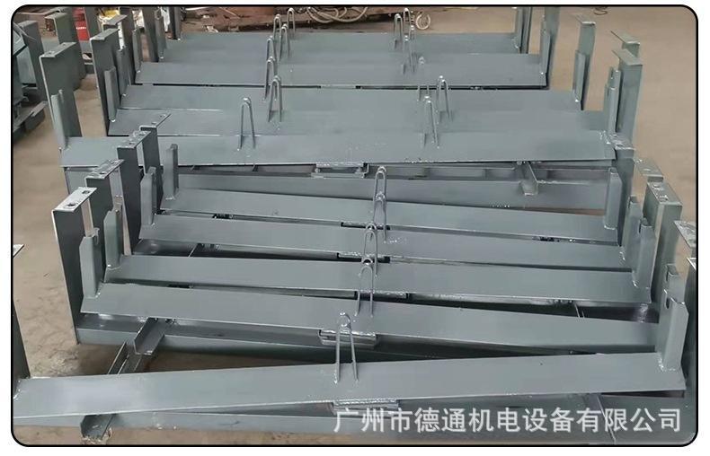 厂家德通摩擦锥形托辊支架TD75型DTII型自动调心支架组皮带机支架-阿里巴巴