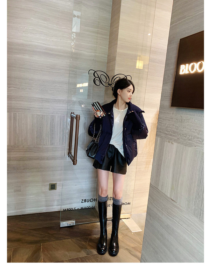 Bốt cao cổ nữ da cừu đế dày khóa vàng xếp ly, gót vừa 3–5 cm — Da màu nâu mở rộng, Da đen mở rộng, Hàng sẵn có màu đen (nhung), Lớp lót nhung màu nâu mở rộng chi tiết 53