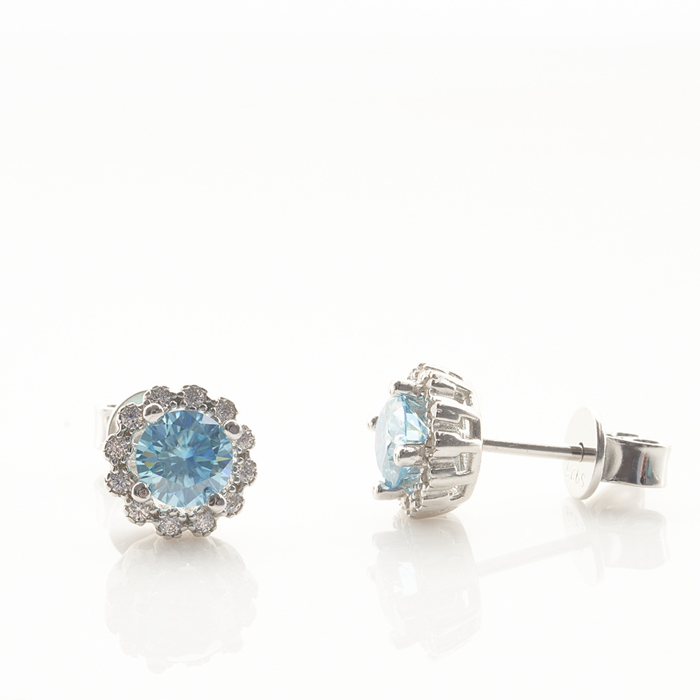 Nuevos pendientes de plata esterlina s925 pendientes de cuatro patas para mujeres 0.5CTx2 pendientes de rojo ligero lujoso ultra brillante pendientes de piedra de moissan