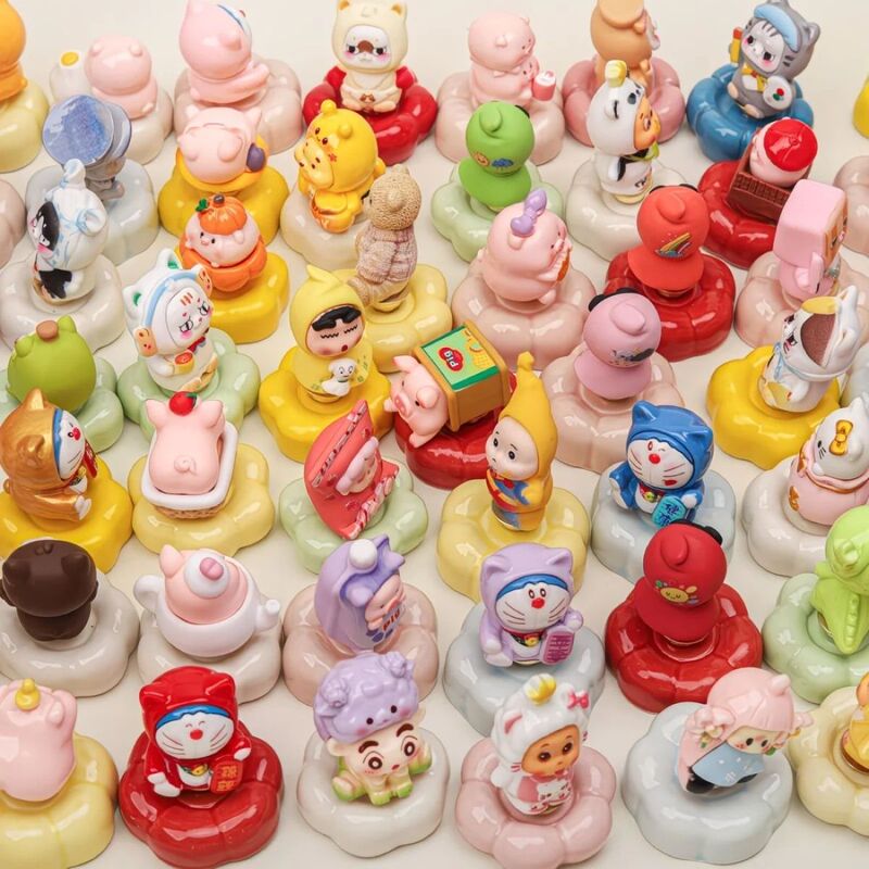 100 wholesale Jingdezhen Zhuanzhuanle resin base cute rotatable car ornaments desktop decorations for stalls