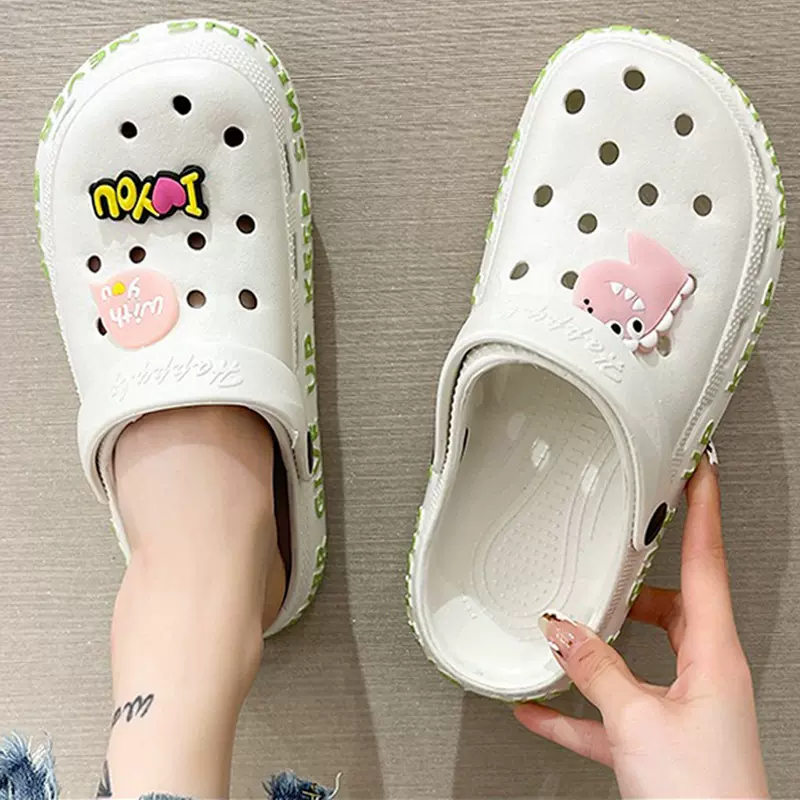 新款洞洞鞋透气成年时尚可爱卡通百搭休闲现货室内包头拖鞋