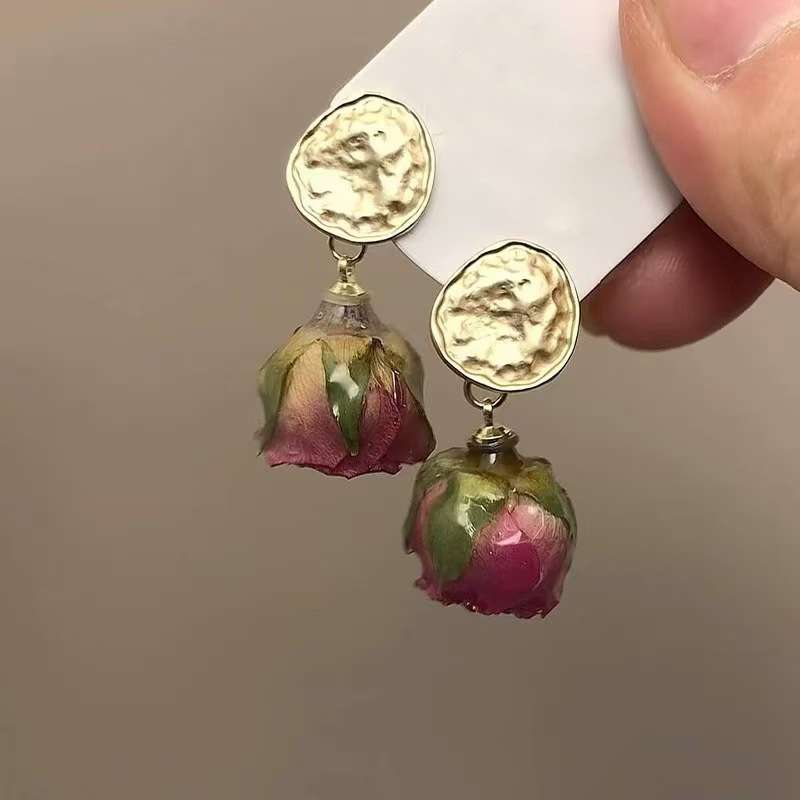 Pendientes de flores de color dopamina Pendientes dulces y frescos de primavera y verano Pendientes pequeños y elegantes de alta gama para mujer