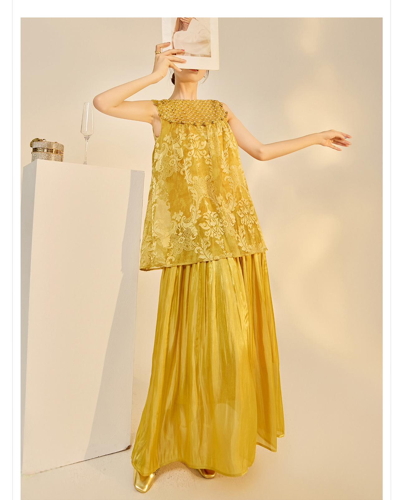 Đầm maxi nữ phong cách Trung Hoa mới, tay không, đính cườm lụa, dáng thắt eo N6041 — màu vàng, xanh lá cây chi tiết 27