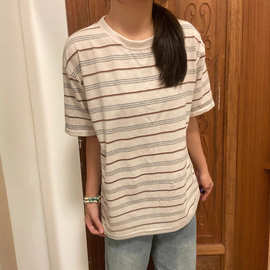 2025夏季新款韩版复古简约风中性风条纹T恤女上衣百搭设计ins潮