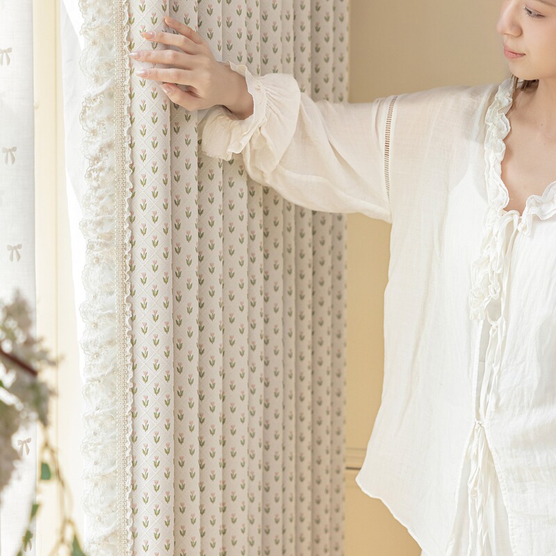 Living Room Blackout Curtains in Princess Sissi Tulip Style, Fresh Cream Color, Yarn-Dyed, Shaoxing Keqiao, Actual Blackout Rate Measured