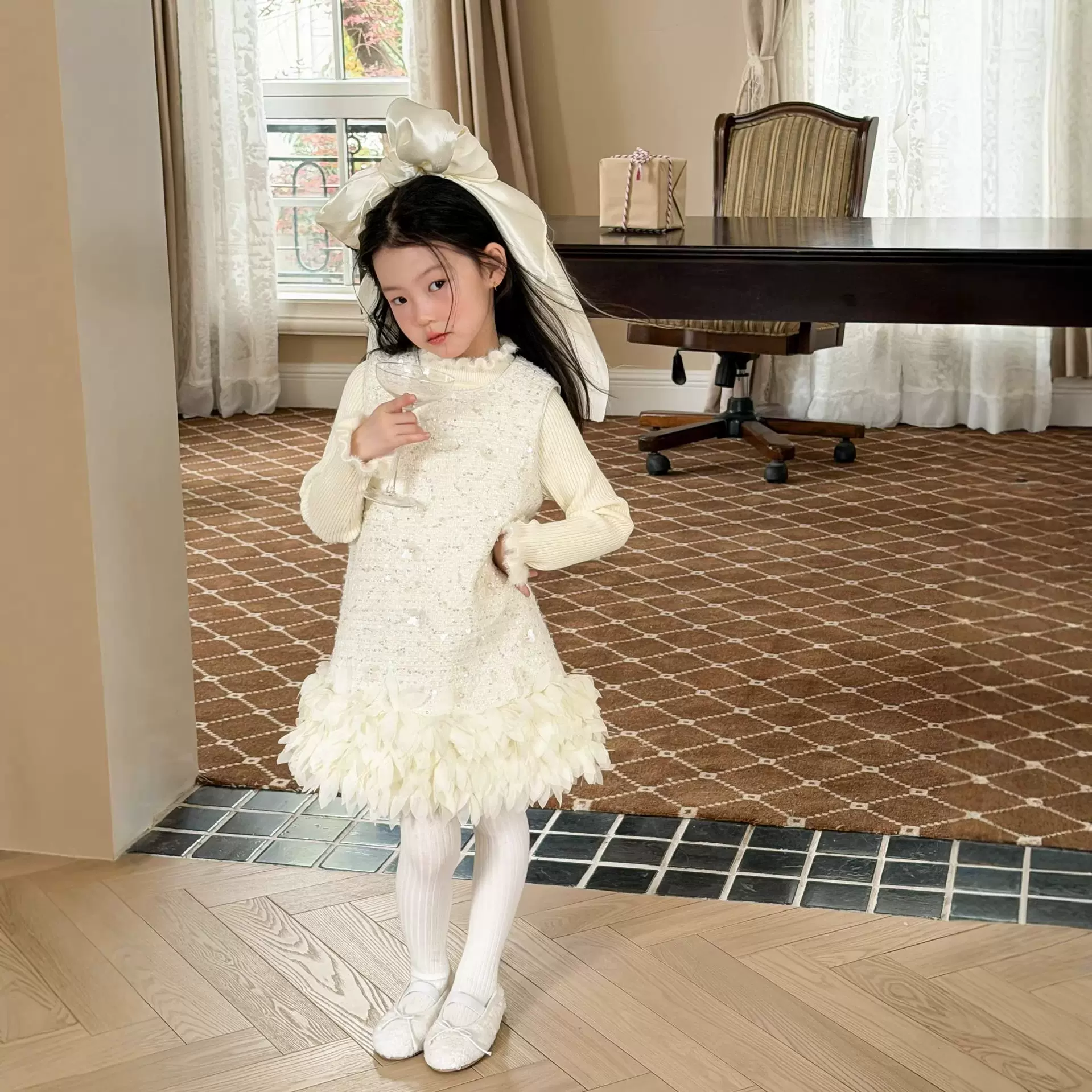 女童节日宴会礼服亮晶晶珠片连衣裙时髦小香风公主花朵羽毛背心裙