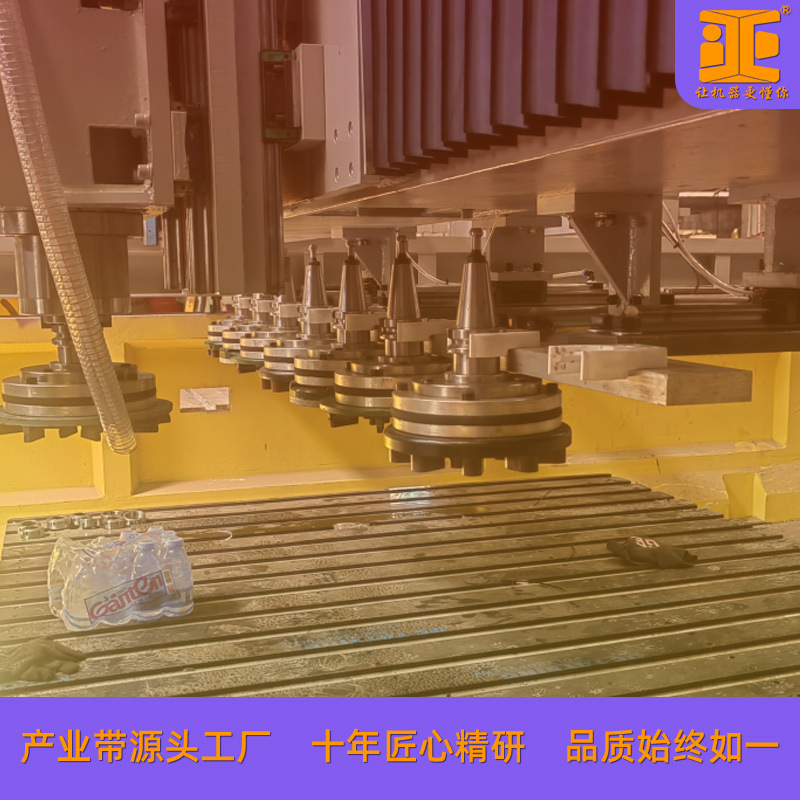 自换刀自动磨 首 换刀细节.jpg