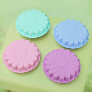 Factory Direct Supply Wholesale DIY Baking Tools Whirlwind Petal Shape Baking Pan Silicone Cake Mold for Dessert