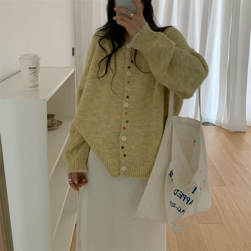 YS温柔风软糯圆领不规则彩扣毛衣外套女秋冬新款宽松针织开衫上衣|undefined