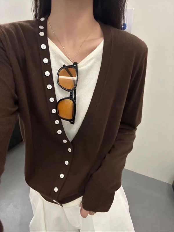 0910-160秋装V领撞色叠穿假两件上衣女秋季宽松羊毛混纺针织衫|undefined