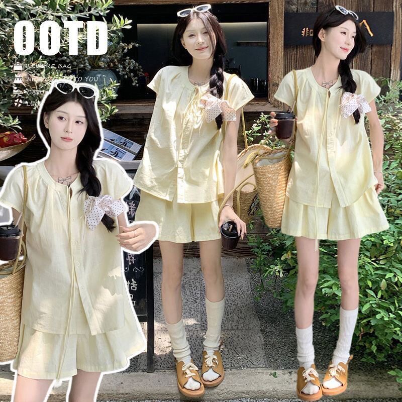 Summer Fashion for Pregnant Women: Stunning Petite Outfit Set, Stylish and Slimming, Tummy-Concealing, Age-Reducing Short-Sleeve Top and Belly-Support Shorts