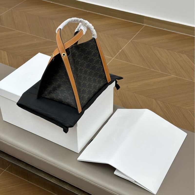 Dongguan Bag! Triomphe Bucket Bag, Classic Monogram Leather Small Handbag and Crossbody Bag, New Model Dongguan Bag! Triomphe Bucket Bag, Classic Monogram Leather Small Handbag and Crossbody Bag, New Model