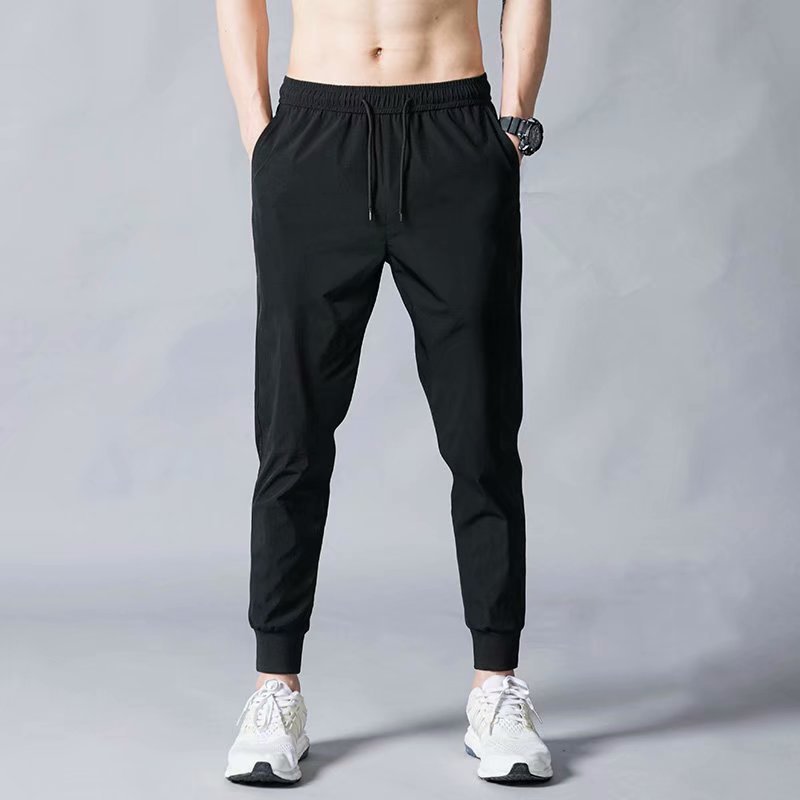 퓨어 블랙 팬츠