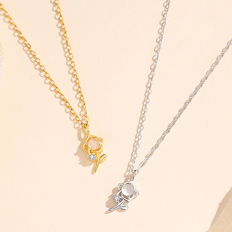 El nuevo collar de rosas de todo fósforo diario de plata de ley S925, diseño de nicho de sentido avanzado, versión coreana de la cadena de clavícula coreana