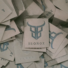 洗唛、商标;辅料加工定制;库存皮革