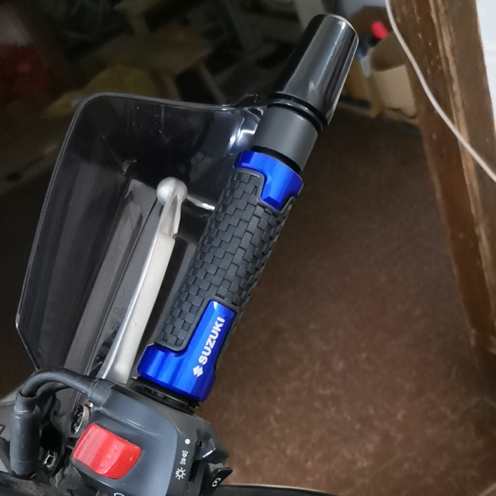 Suitable for Suzuki Gsx250R Gw250Sf Dl250 Gsx250 Modified Handlebar Cover Handlebar Glue Throttle