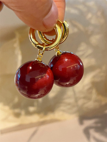 New Year's Red Pearl Earrings and Necklace Set with Snake Chain, 18K Gold Plated, Fashionable and Elegant, Versatile Accessory