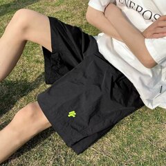 グレーの速乾性ショーツ男の子用 2025 新しい夏薄い多用途パンツカジュアルルーズスポーツ 5 点パンツ