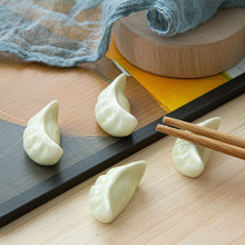 陶瓷个性餐桌摆件水饺筷子架家用餐厅摆台馄饨筷托筷枕可爱工艺品