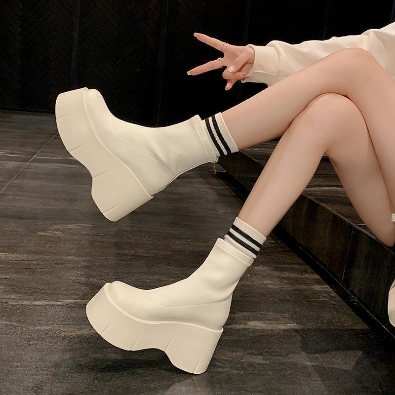 Super High-Heeled Black Martin Boots for Women, Thick-Soled Platform Boots for Petite Women, Height-Increasing Versatile 2026 New Model Martin Boots for Women Super High-Heeled Black Martin Boots for Women, Thick-Soled Platform Boots for Petite Women, Height-Increasing Versatile 2026 New Model Martin Boots for Women