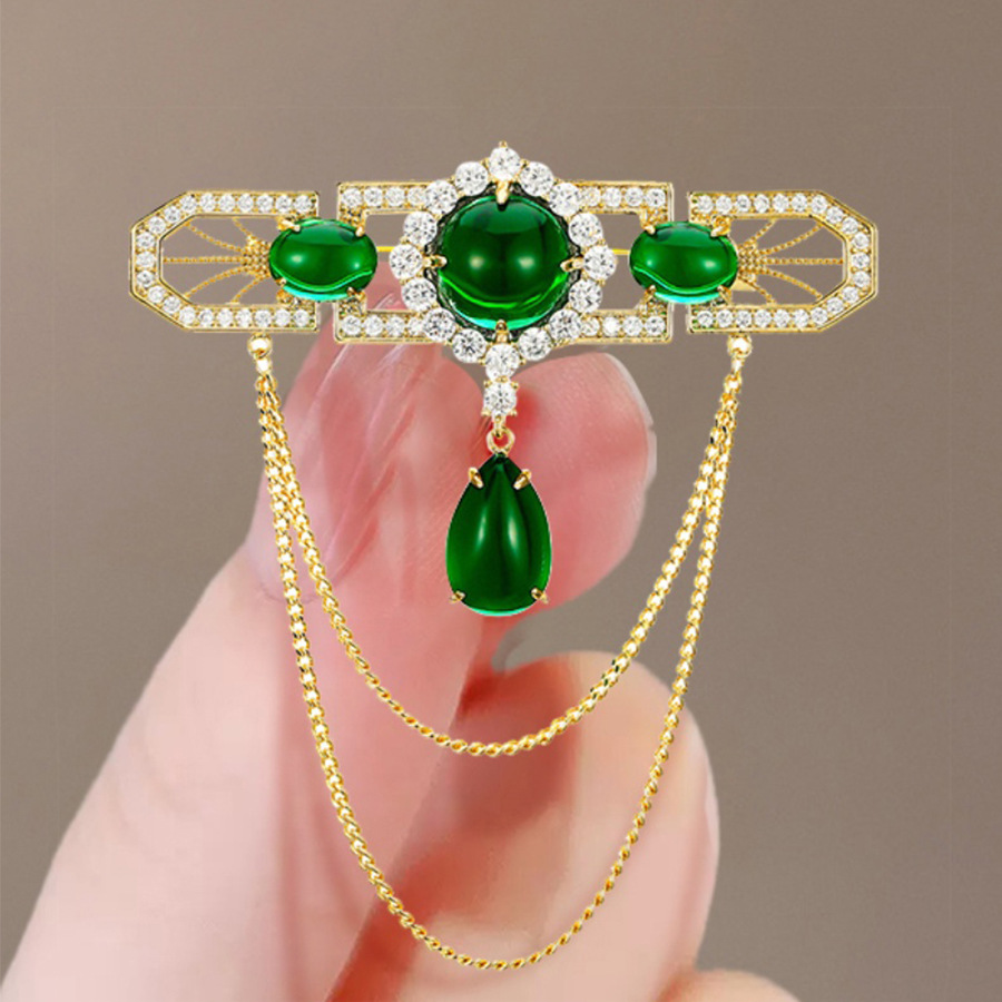 2025 New Luxury Retro Brooch Women's Classy Tassel Suit Elegant Coat Brooch Classy Corsage