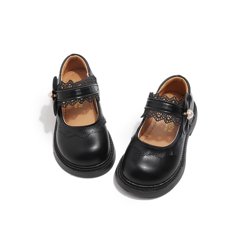 Zapatos de cuero de niñas primavera y otoño 2025 nuevos zapatos de suela suave para niños zapatos princesas zapatos negros de moda
