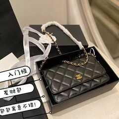 新商品の小香の経典の百合菱格WOCはチェーンのキャビアの羊の皮の肩を包んで斜めに女性のカバンにまたがります。