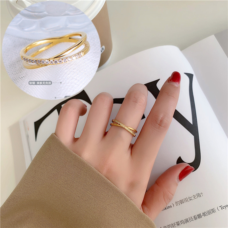 跨境热销指环交叉设计微镶线条食指戒时尚款钛钢戒指轻奢高级感环