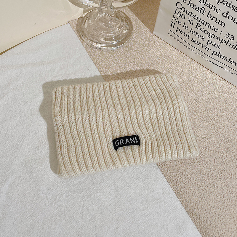 Otoño y invierno correa de cabello de punto para mujeres 2024 nuevo deportivo frente protector a prueba de viento frente caliente cubierta de cabello de mes paquete pañuelo