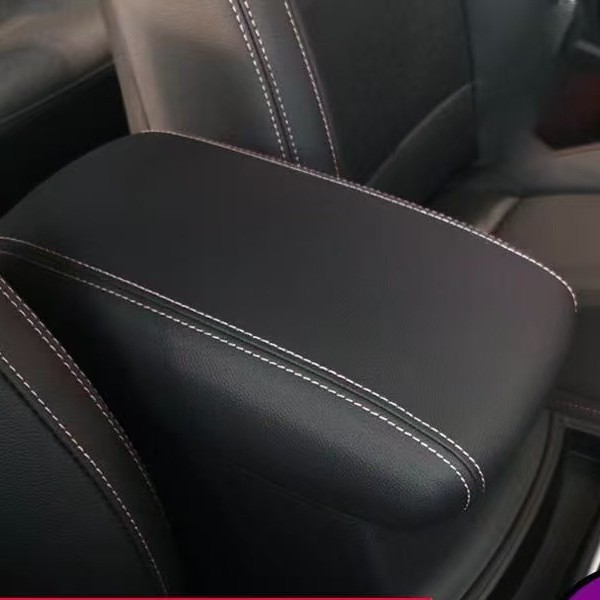 Suitable for 2021-2024 Toyota Venza Center Armrest Box Cover Leather Cover Armrest Box Protective Cover