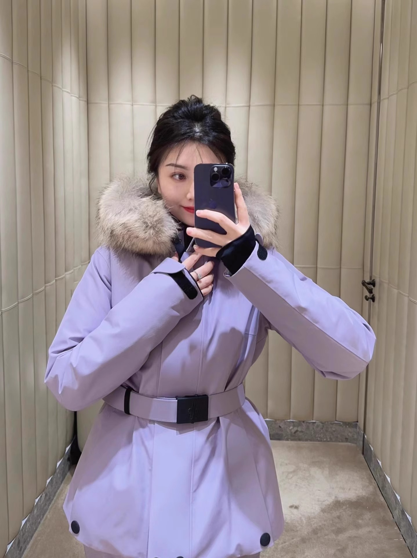 2025年冬新款m蒙家羽绒服女修身收腰鹅绒加厚狐狸毛领滑雪服休闲