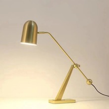 设计感台灯欧式创意个性装饰灯书房客厅卧室样板间异形铁艺台灯