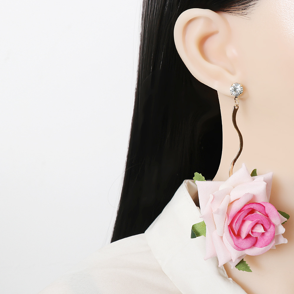 Immortal Rose Flower Earrings Temperament Big Earrings display picture 2