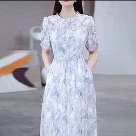 洋气碎花气质收腰妈妈裙单层中年减龄连衣裙新款时尚夏季显瘦